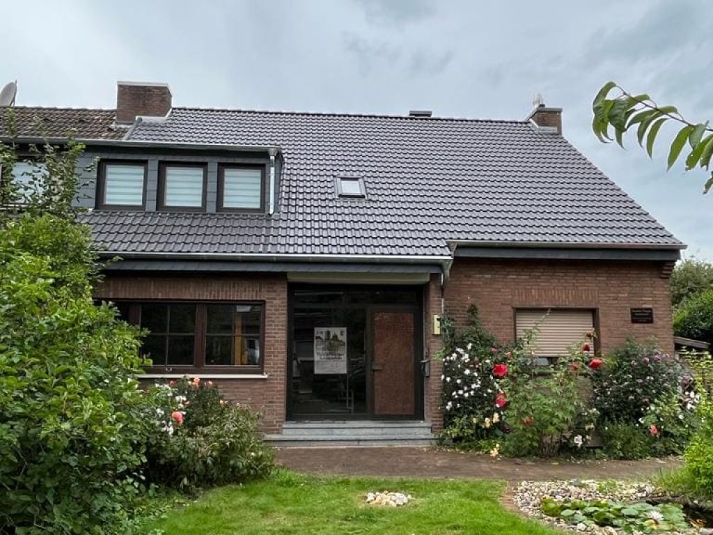 3ec4d8db-6b35-4a48-80f8-fcfad58d0537